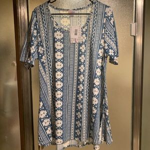 Aztec pattern Perfect T